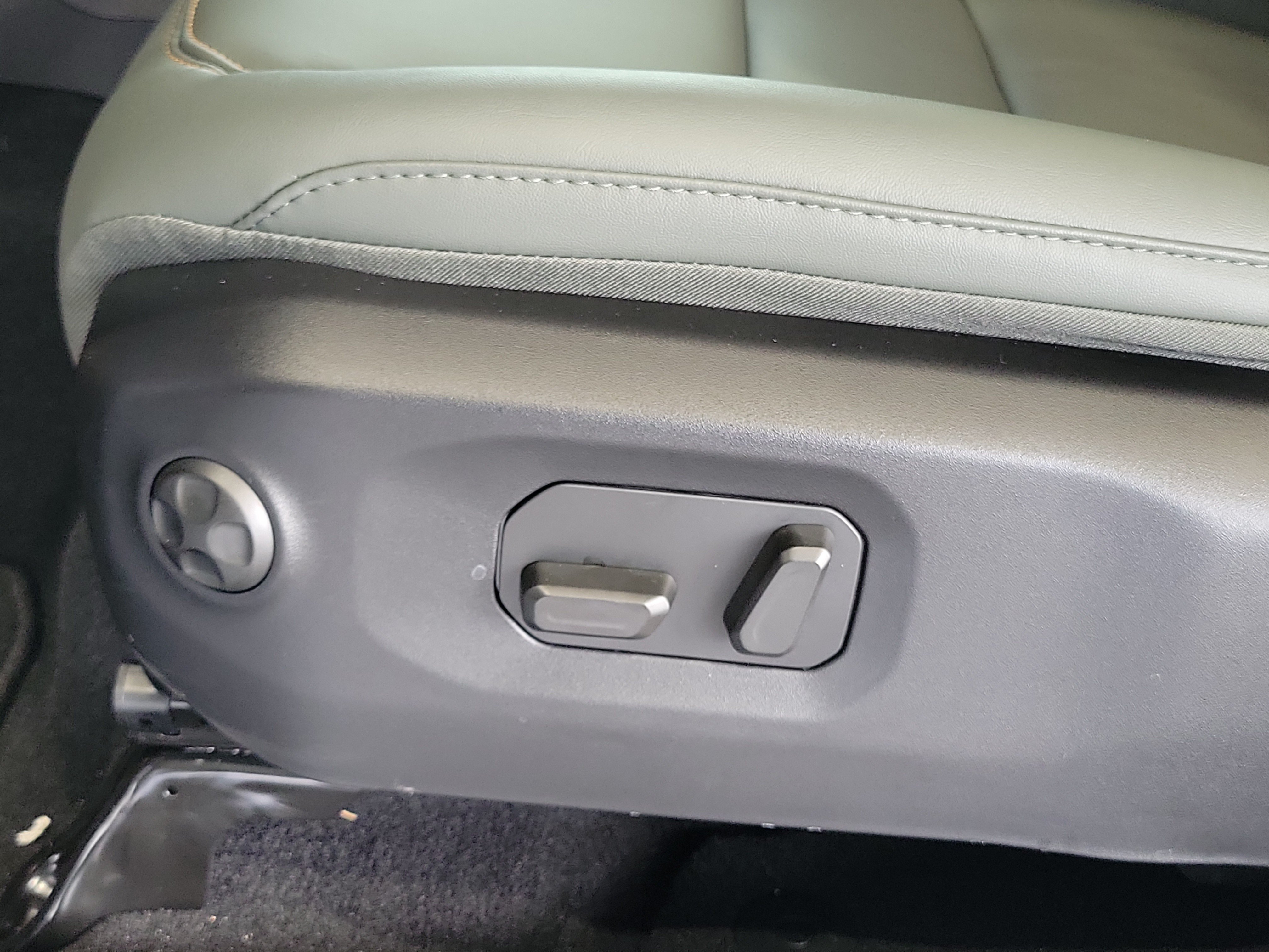 New 2025 Jeep Gladiator Mojave AWD/4WD image 19