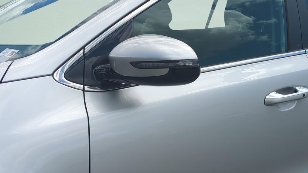 Used 2021 Kia Sportage EX image 11