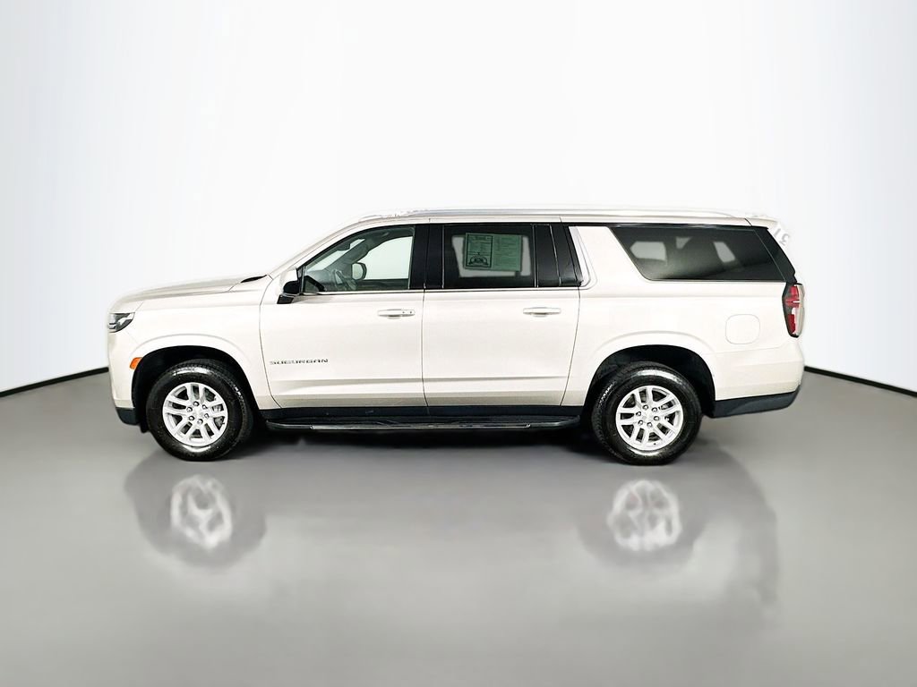 Used 2023 Chevrolet Suburban LT image 4