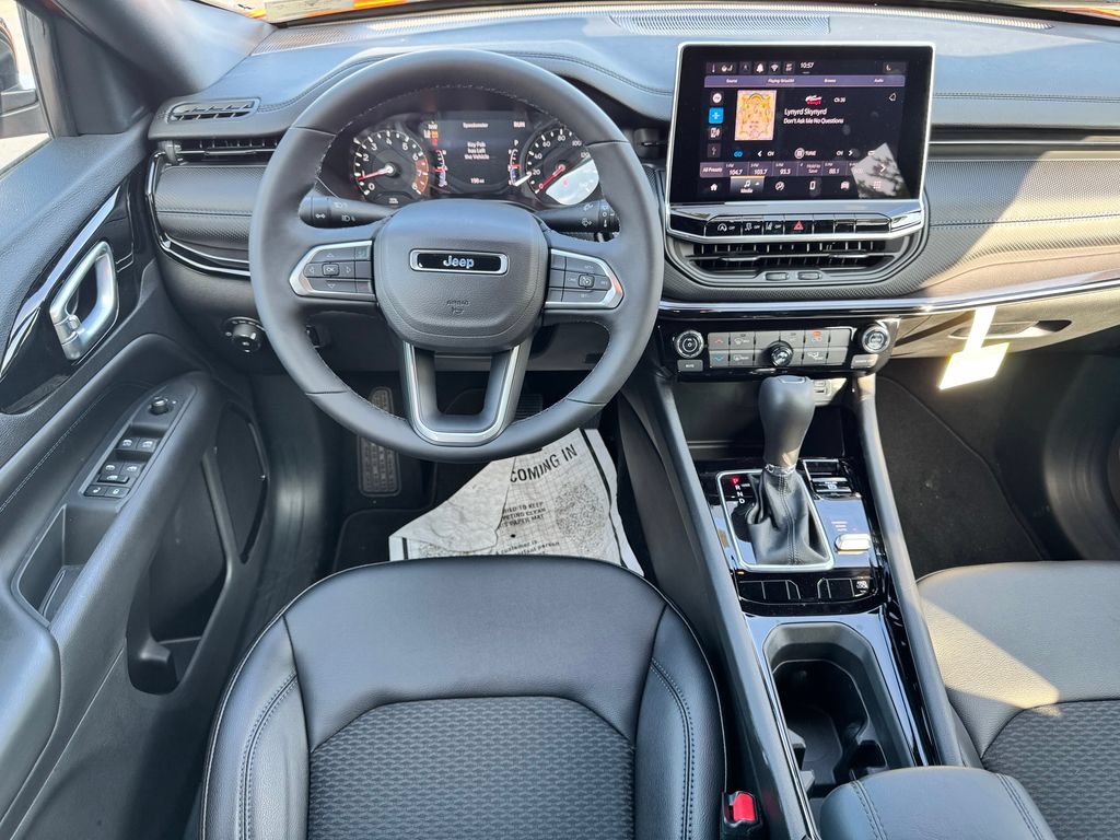 New 2026 Jeep Compass Latitude AWD/4WD image 18