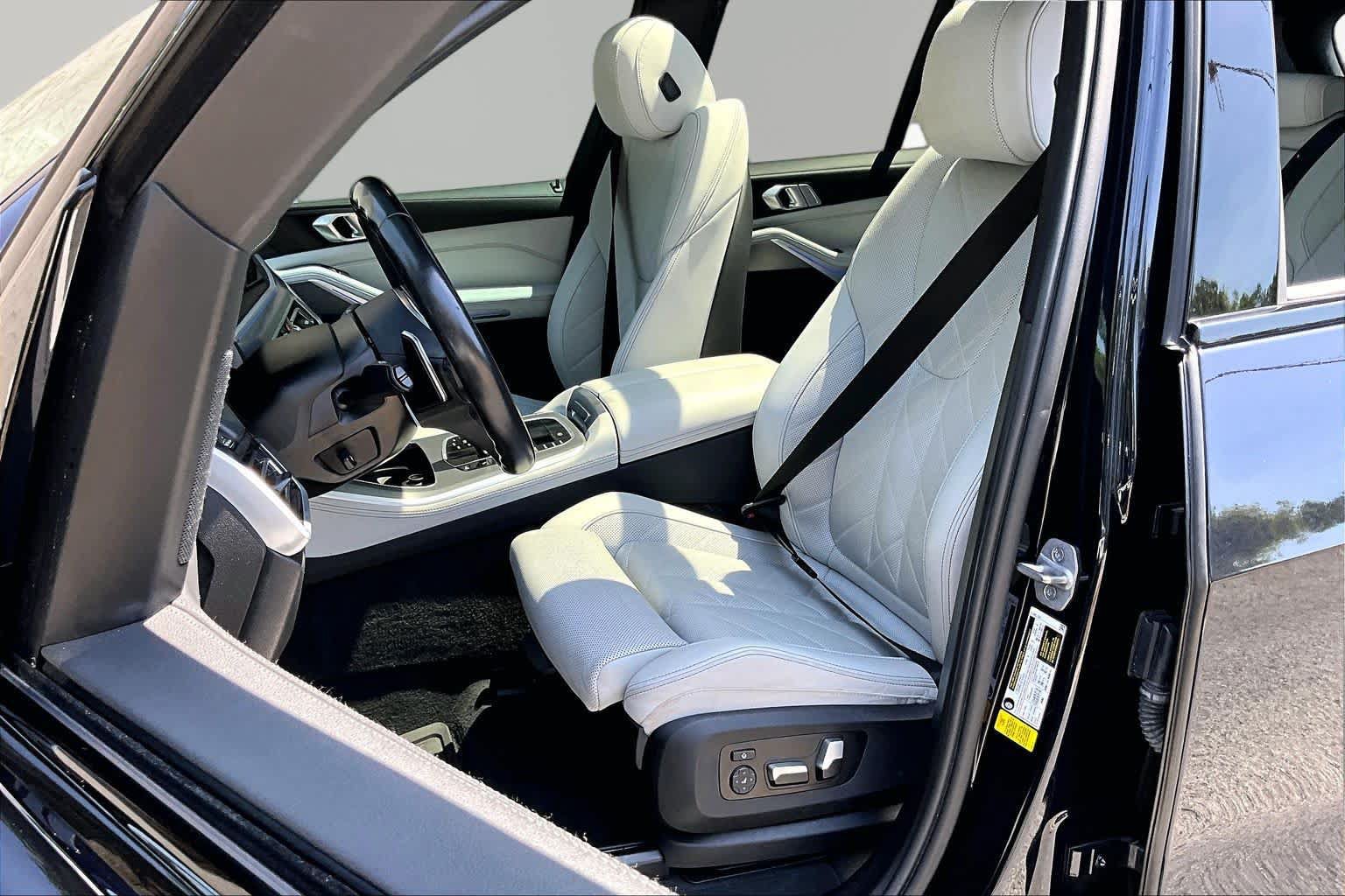 Used 2023 BMW X5 sDrive40i w/ M Sport Package RWD image 8