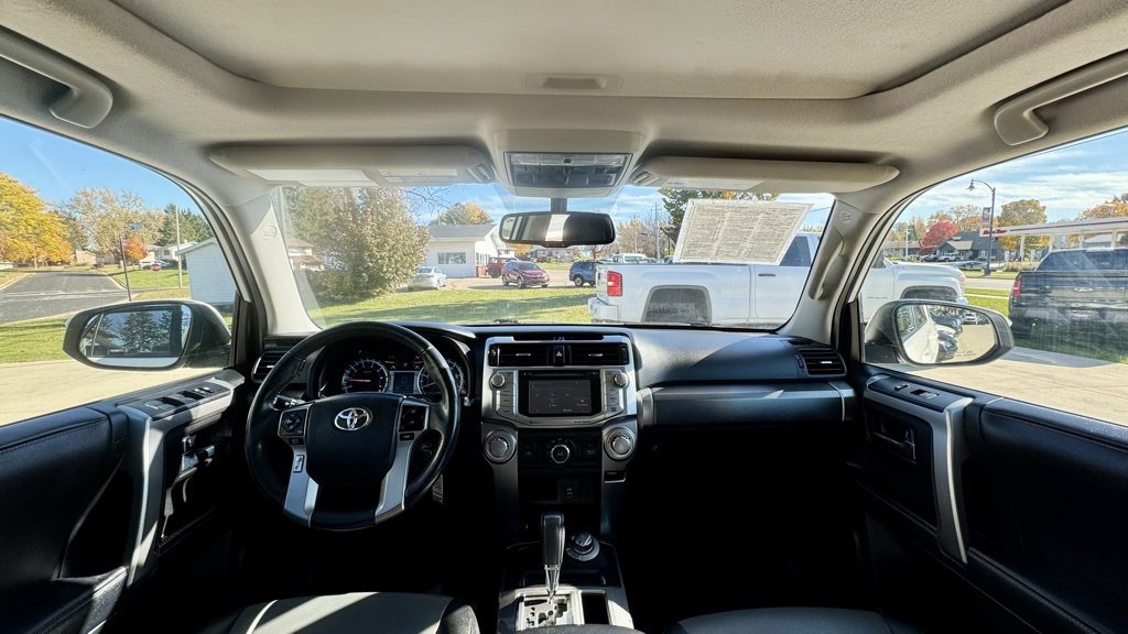 Used 2017 Toyota 4Runner SR5 Premium image 17