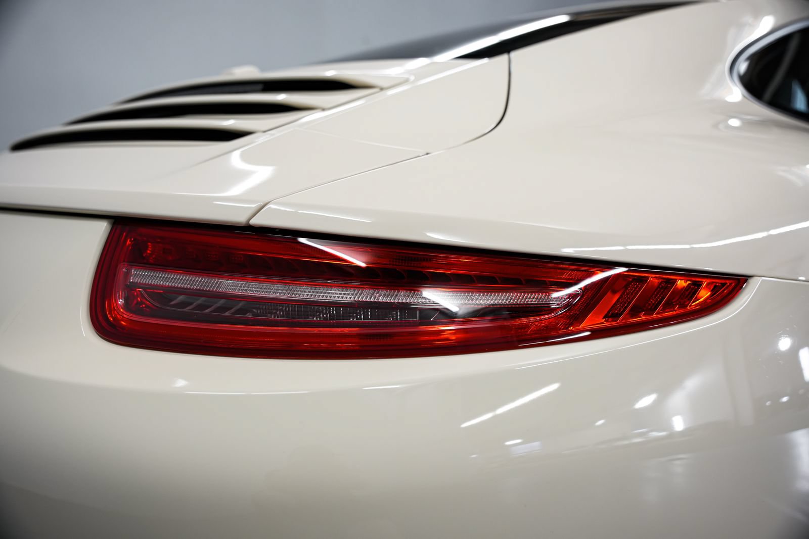 Used 2012 Porsche 911 Carrera S RWD image 35
