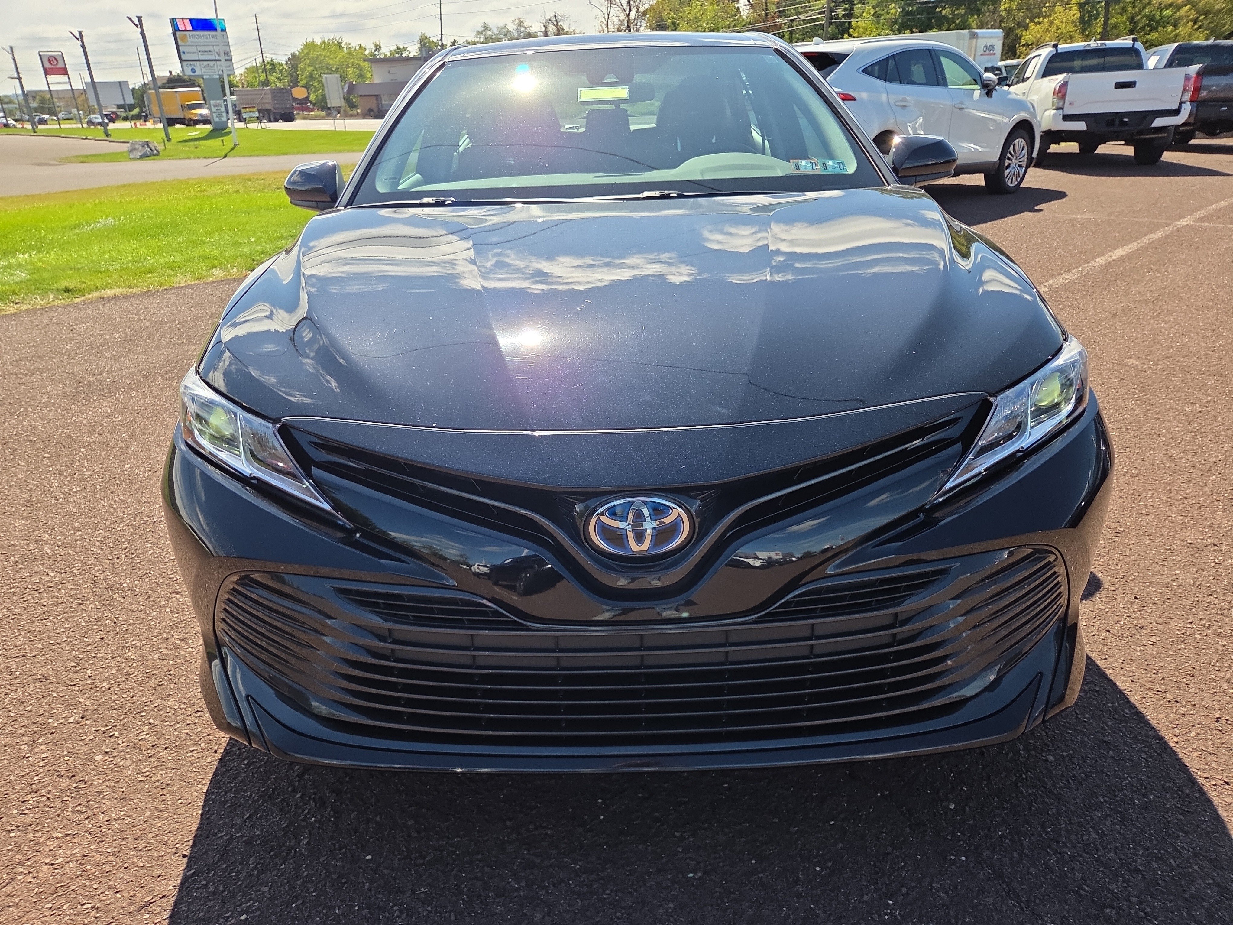 Used 2020 Toyota Camry LE FWD image 8