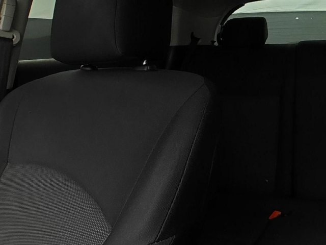 Used 2014 Nissan Juke S FWD image 31