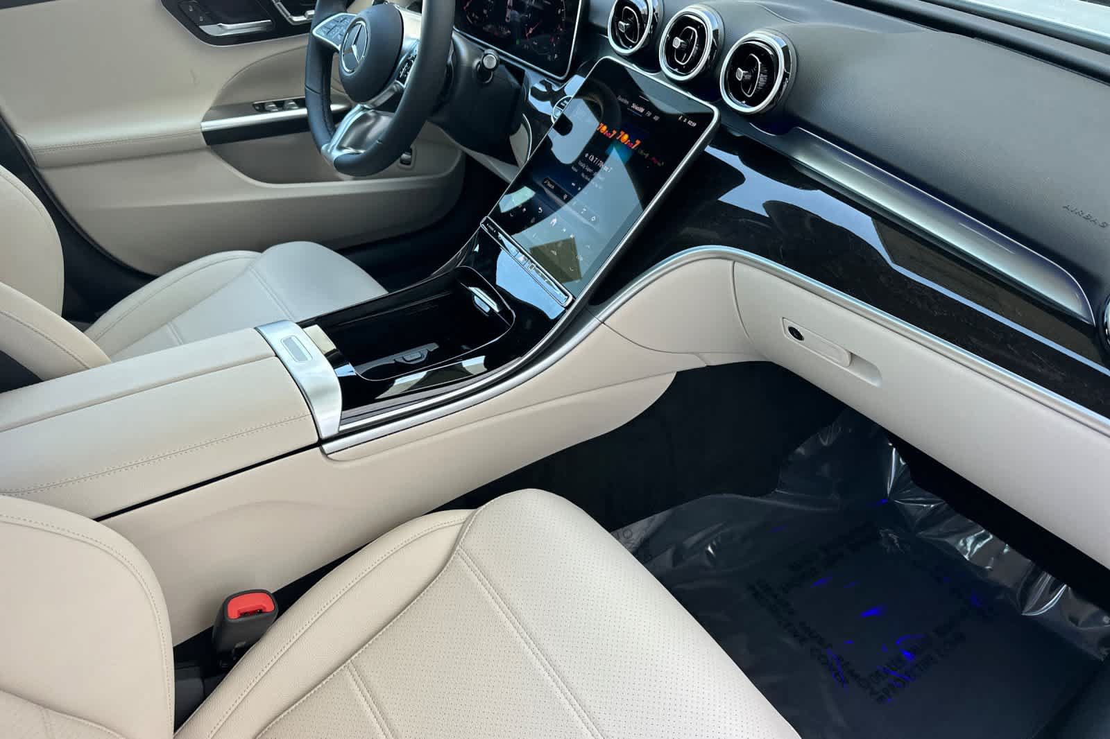 New 2026 Mercedes-Benz C 300 4MATIC Sedan image 14