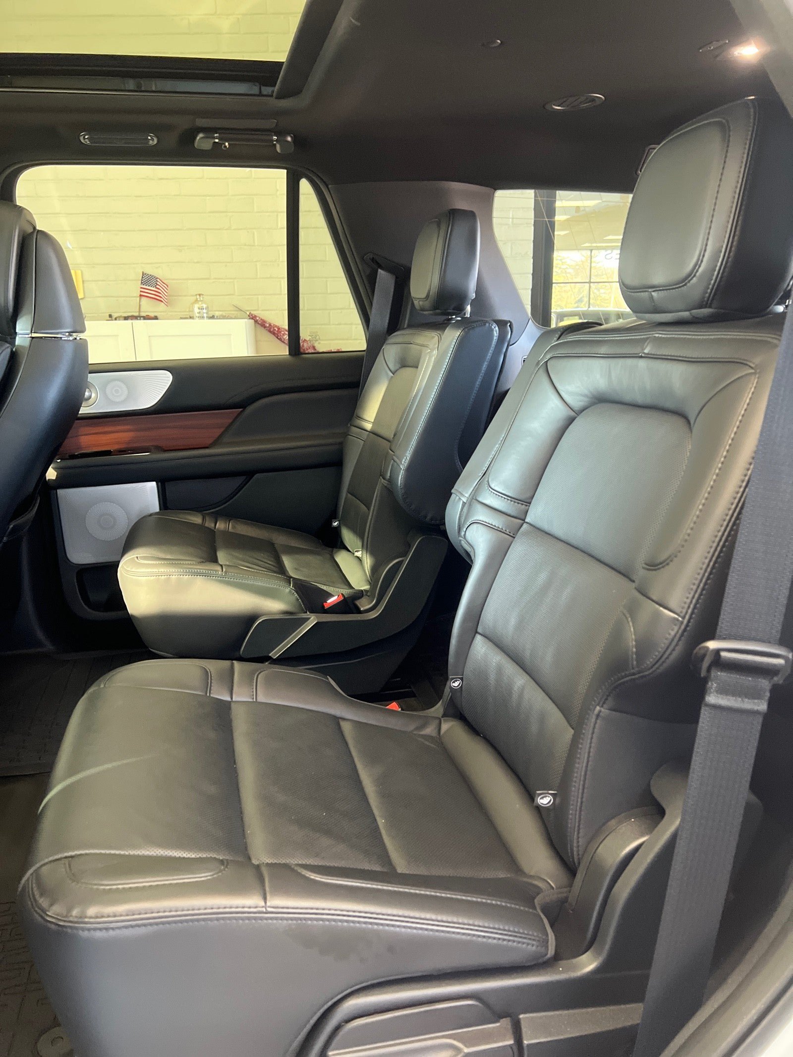 Used 2024 Lincoln Navigator Reserve AWD/4WD image 9