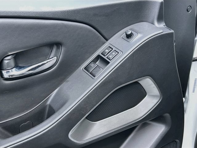 Certified 2025 Nissan Frontier SV RWD image 14