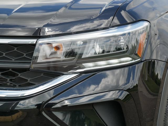 Certified 2023 Volkswagen Taos S w/ IQ Drive S Package AWD/4WD image 10
