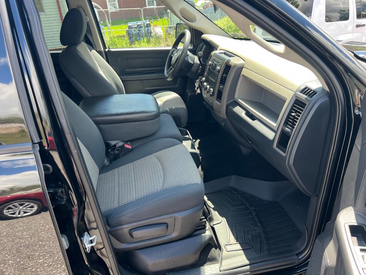 Used 2012 RAM 1500 Express w/ ST Popular Equipment Group AWD/4WD image 26