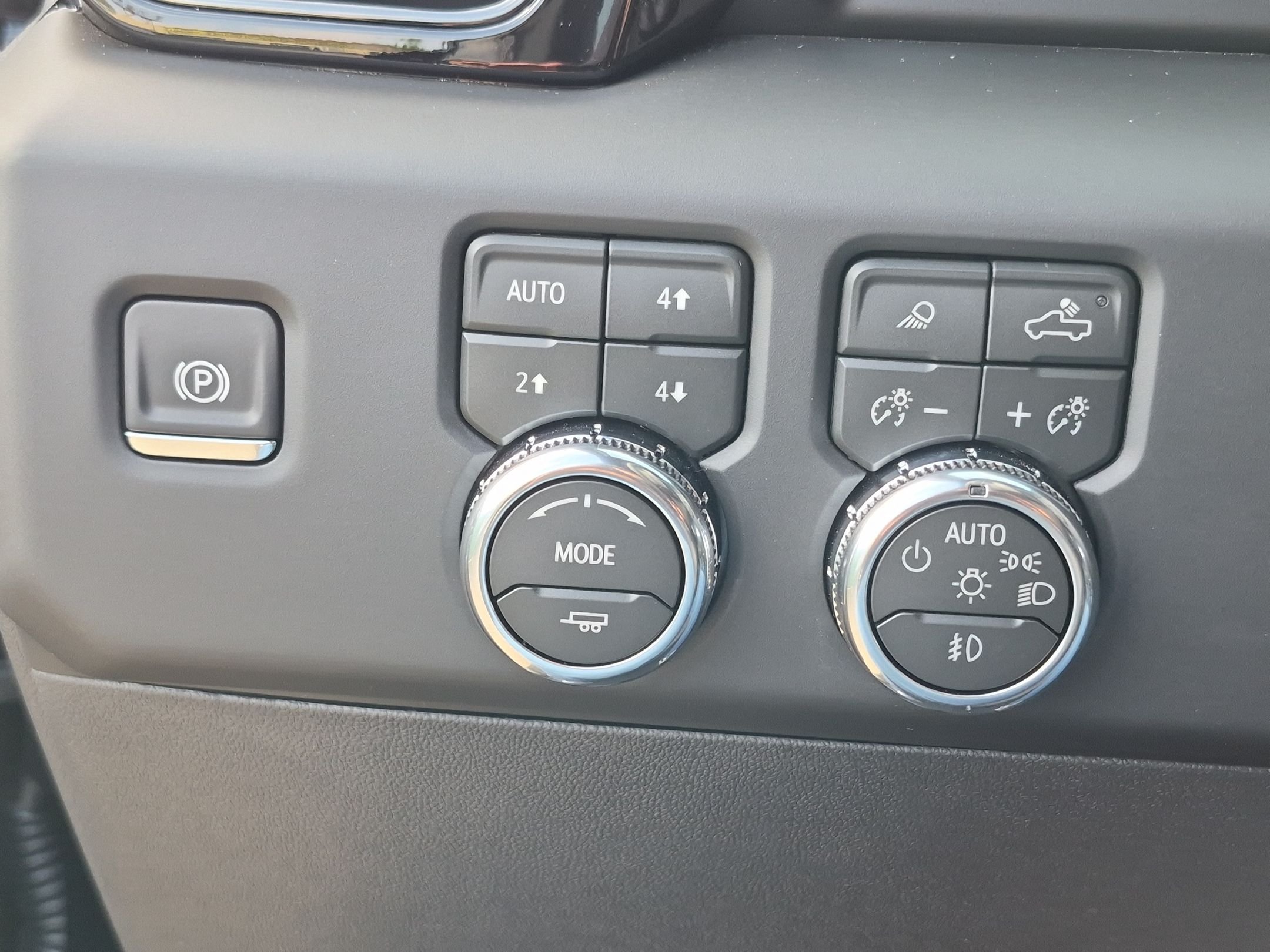 New 2026 GMC Sierra 1500 AT4 w/ AT4 Premium Package AWD/4WD image 17