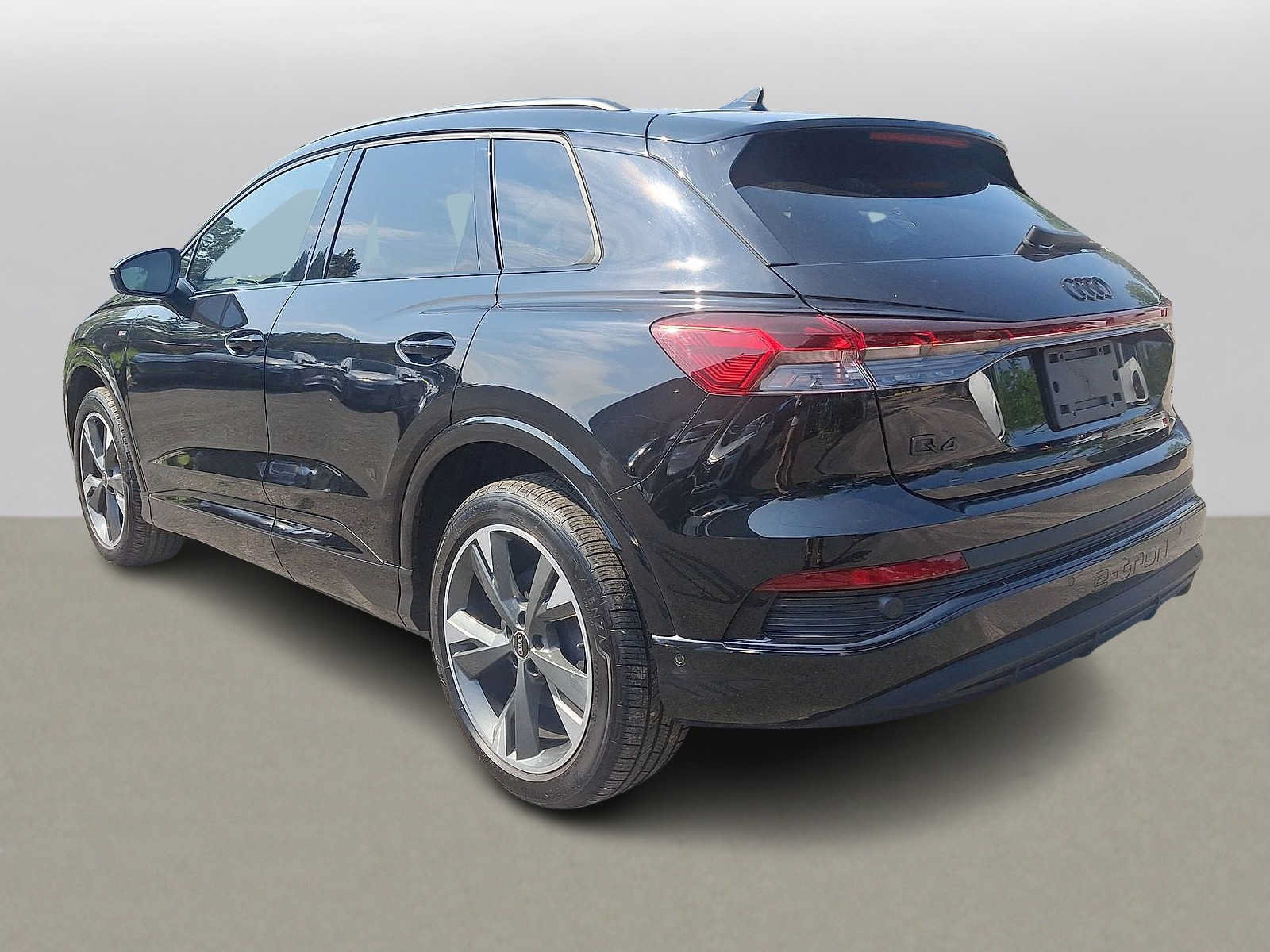 Used 2023 Audi Q4 e-tron Prestige w/ Black Optic Package AWD/4WD image 28