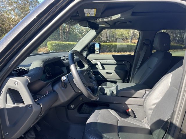 Certified 2024 Land Rover Defender 110 X-Dynamic SE image 5