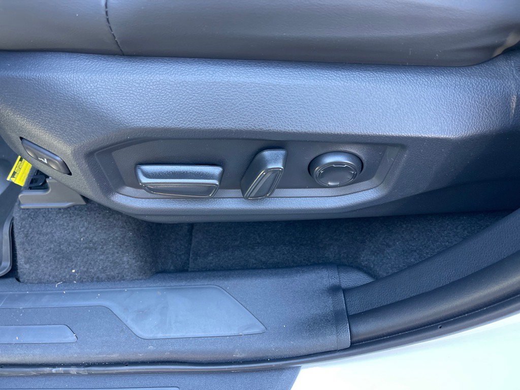 New 2025 Toyota Tundra Platinum image 8