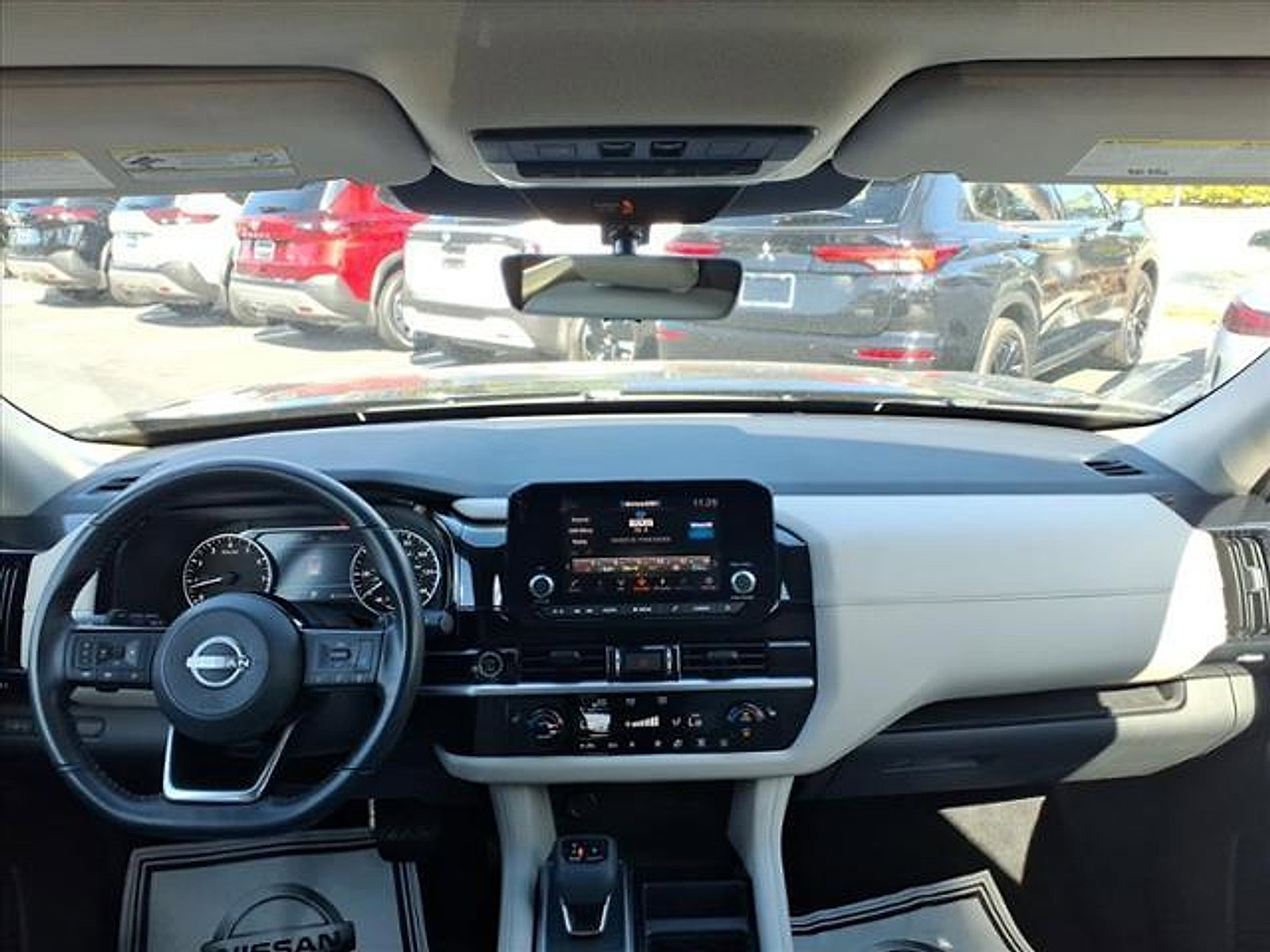 Certified 2022 Nissan Pathfinder SV w/ SV Premium Package image 23