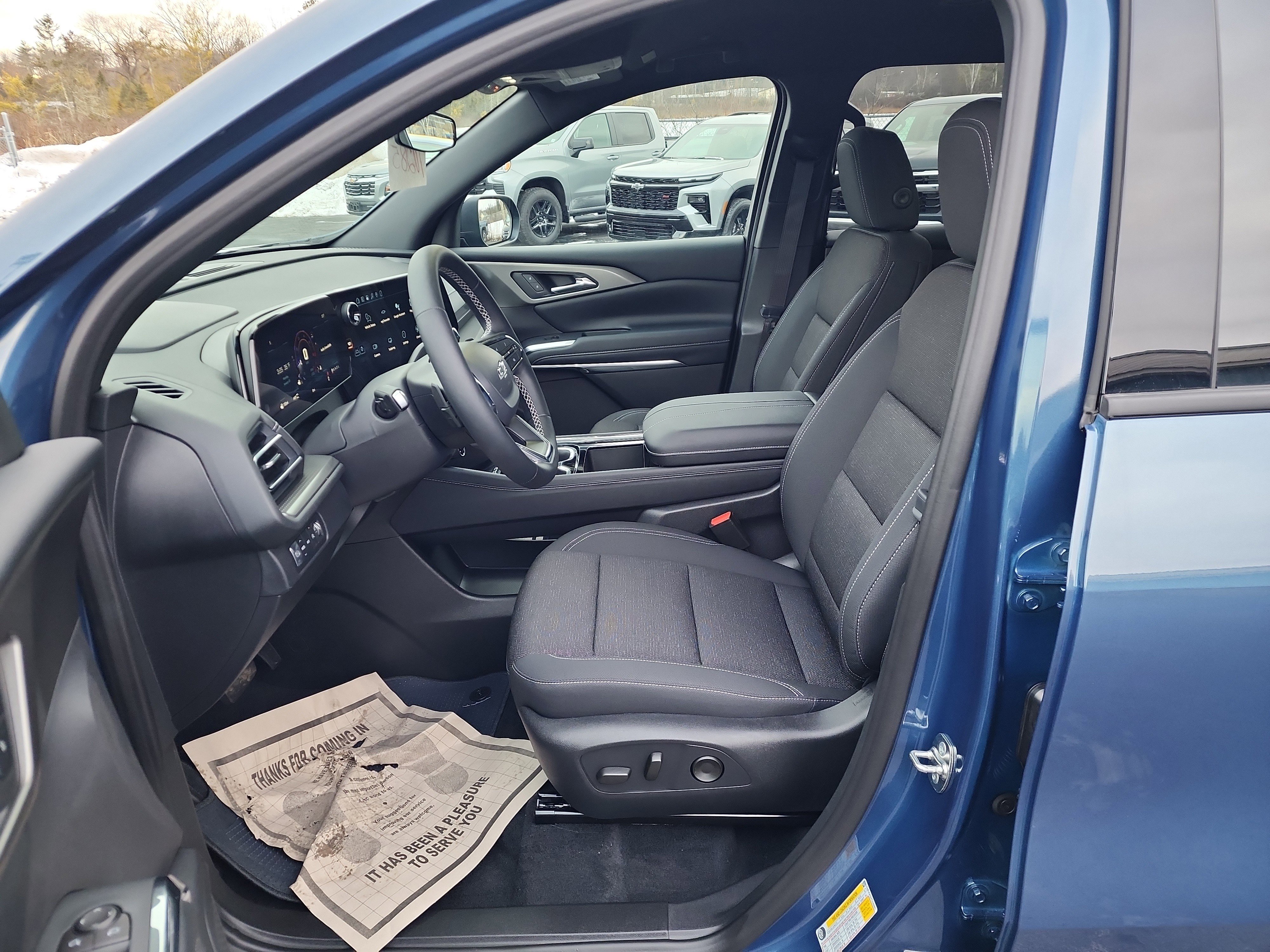New 2026 Chevrolet Traverse LT w/ Midnight/Sport Edition AWD/4WD image 11