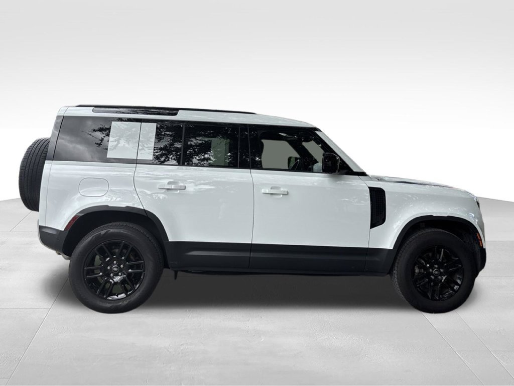 Used 2025 Land Rover Defender 110 S AWD/4WD image 6