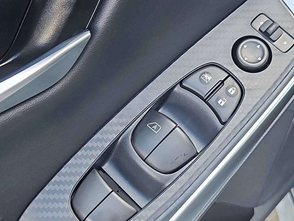 New 2025 Nissan Sentra SR FWD image 11