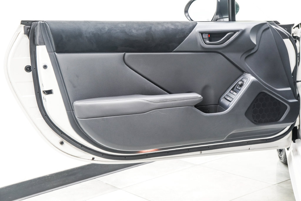 Used 2024 Toyota GR86 Premium RWD image 39