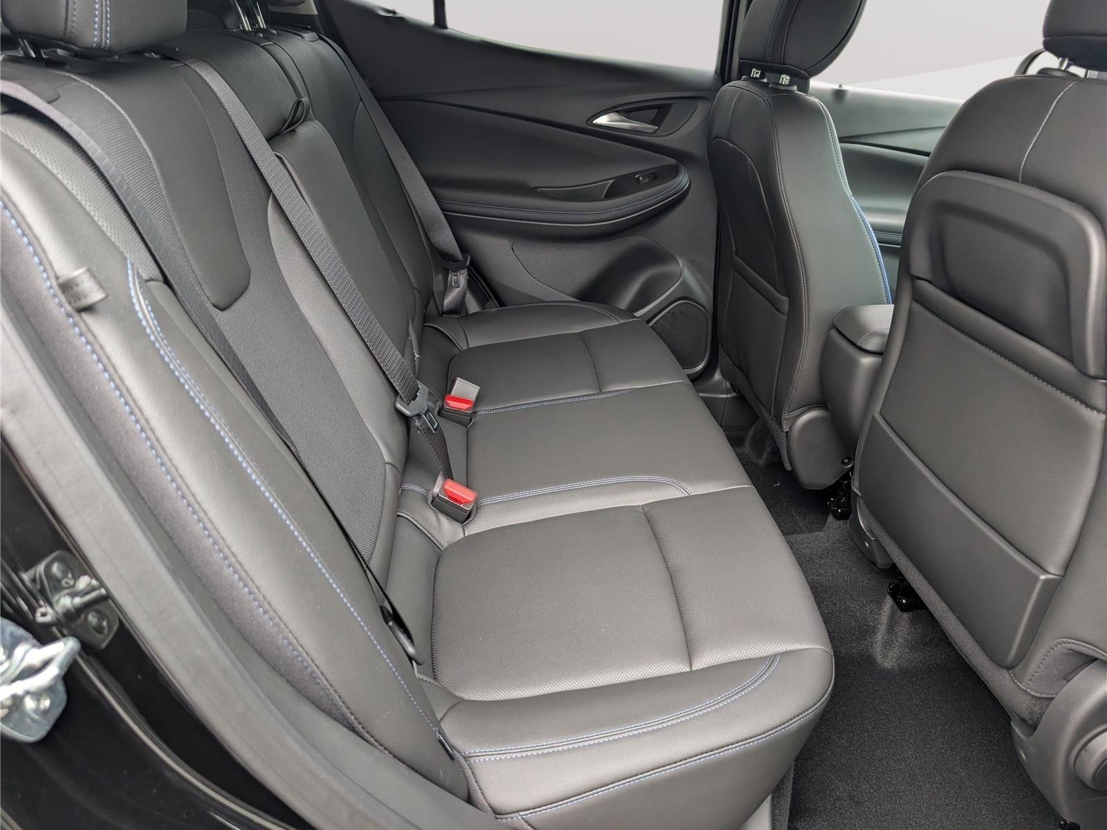 New 2026 Buick Encore GX Sport Touring w/ Advanced Technology Package AWD/4WD image 9