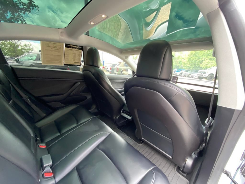Used 2019 Tesla Model 3 Standard Range RWD image 32