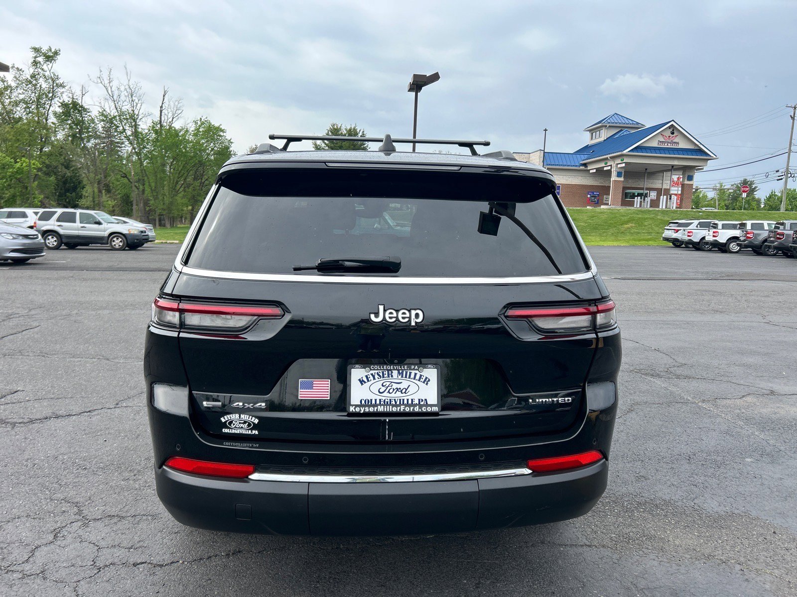 Used 2022 Jeep Grand Cherokee L Limited AWD/4WD image 12