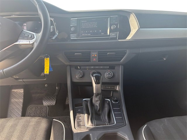 Used 2022 Volkswagen Jetta Sport image 11