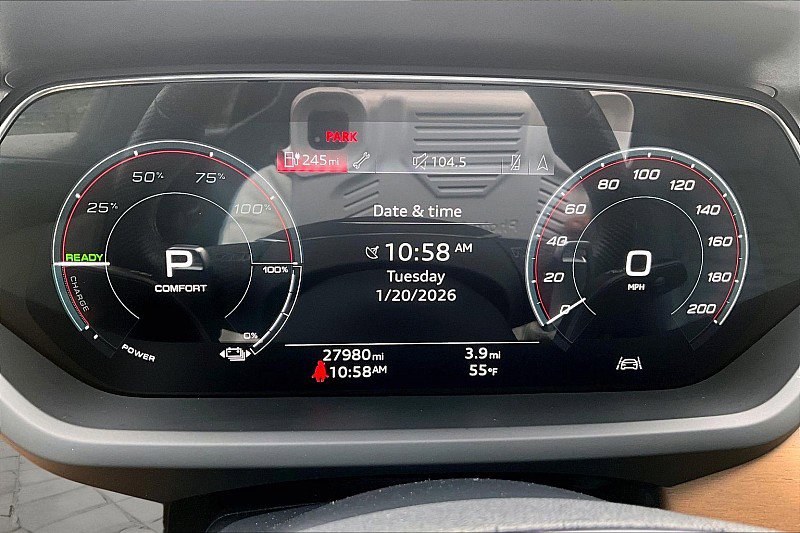 Used 2024 Audi e-tron GT Premium Plus image 21