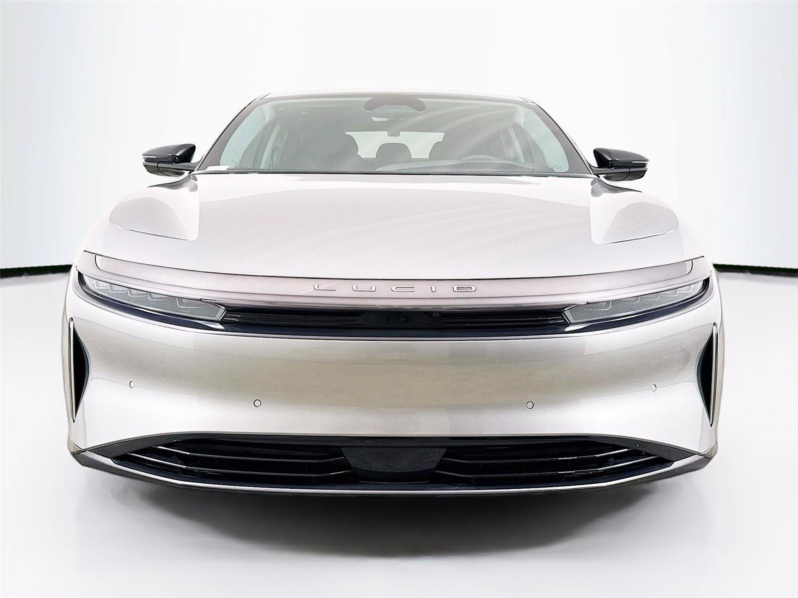 Used 2025 Lucid Air Pure RWD image 2