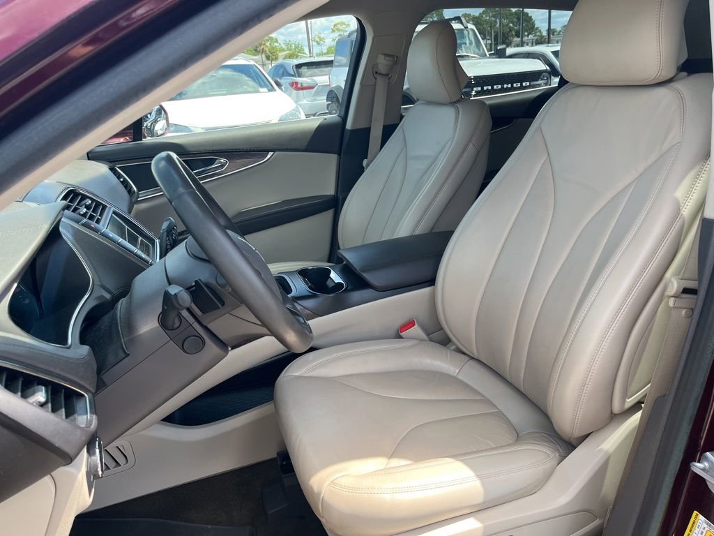 Used 2018 Lincoln MKX Select w/ Select Plus Package FWD image 18