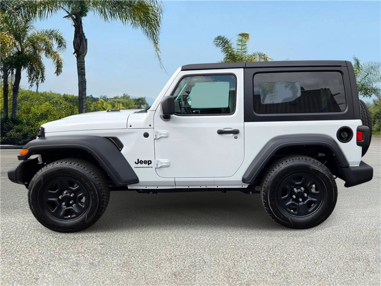 Used 2024 Jeep Wrangler Sport AWD/4WD image 2