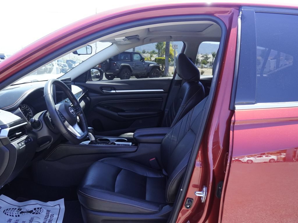 Used 2023 Nissan Altima 2.0 SR FWD image 25