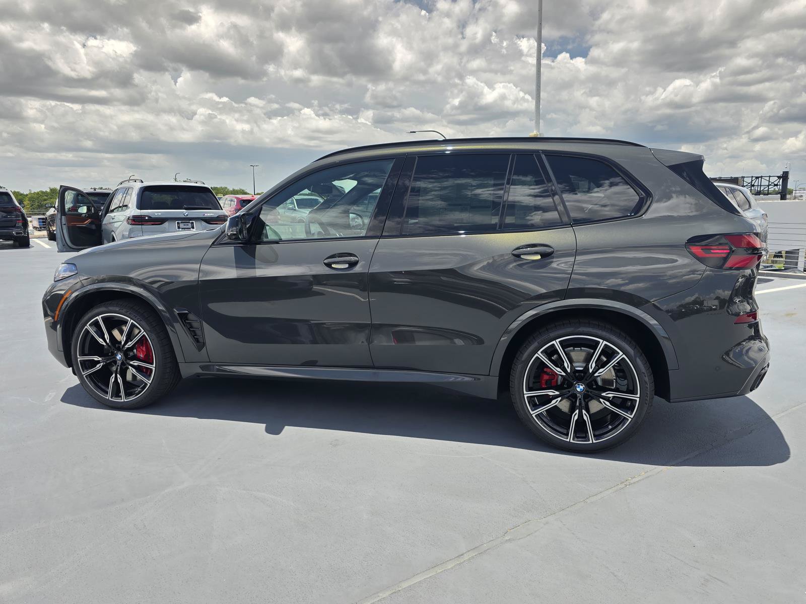 New 2026 BMW X5 M60i AWD/4WD image 6