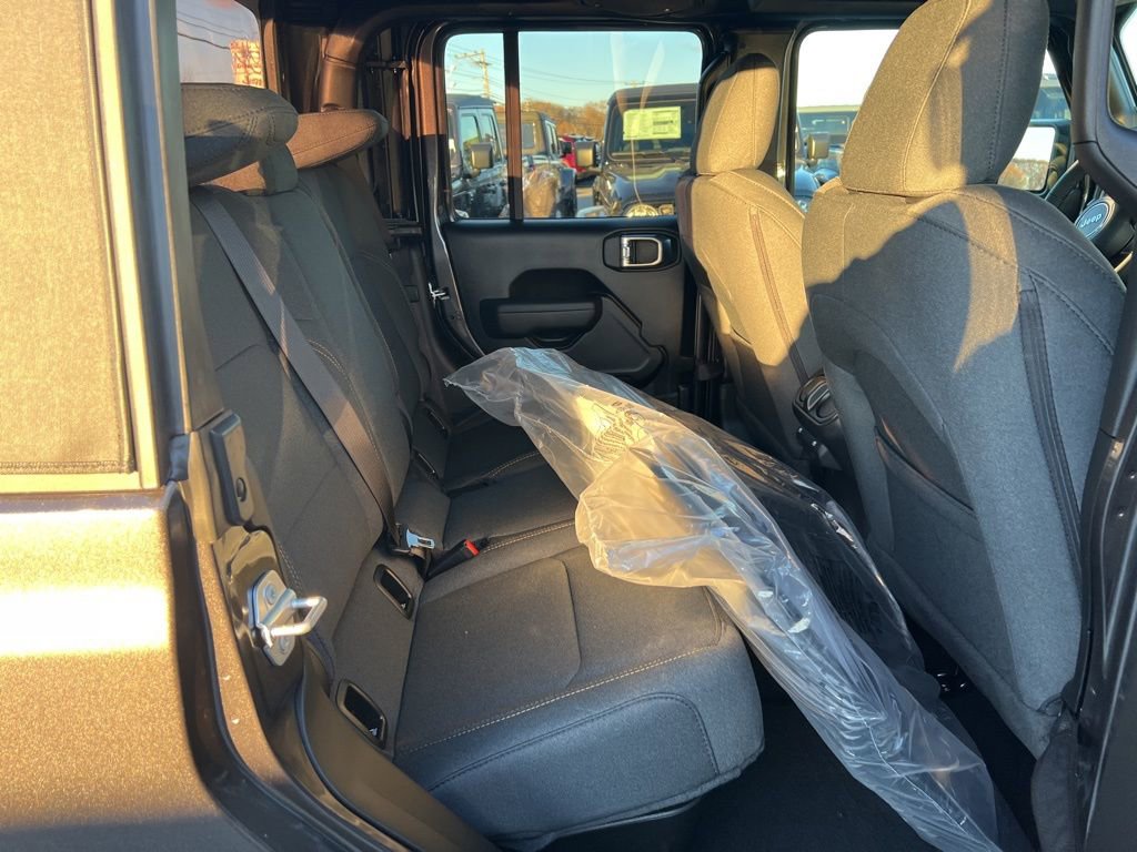 New 2026 Jeep Gladiator Sport image 13