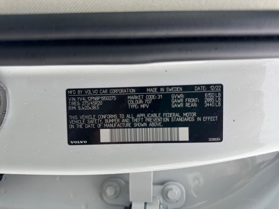 Certified 2023 Volvo XC90 B5 Plus w/ Protection Package Premier image 39