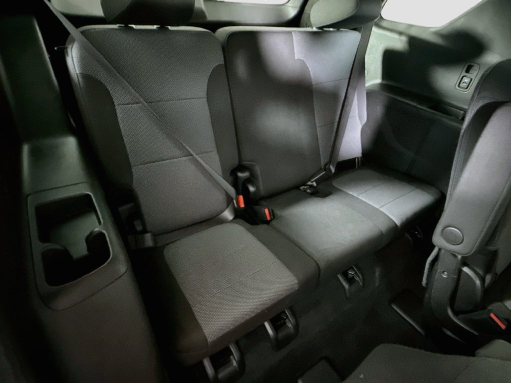 Used 2023 Chevrolet Traverse LT FWD image 30