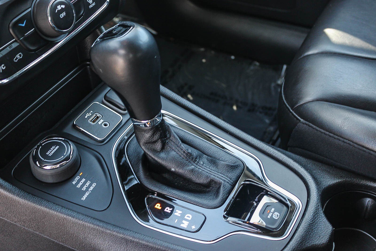 Used 2021 Jeep Cherokee Latitude Plus image 20