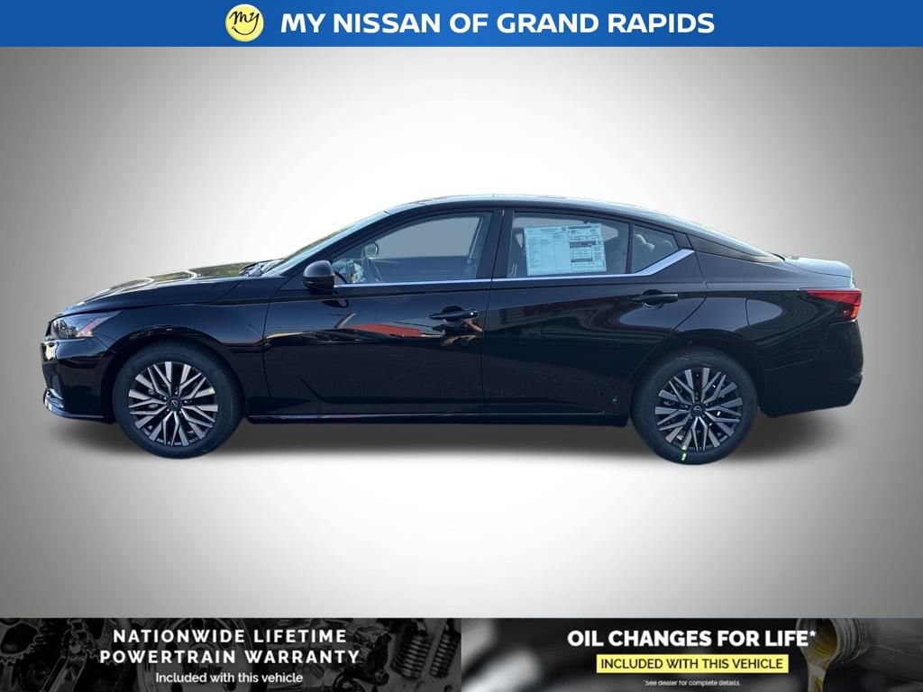 New 2026 Nissan Altima 2.5 SV FWD image 2