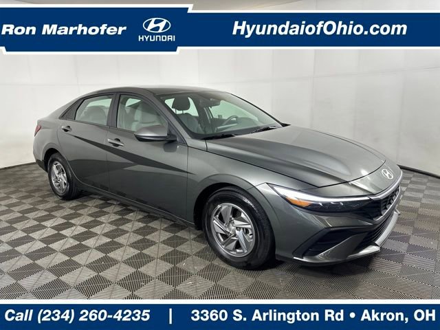 Certified 2025 Hyundai Elantra SE w/ Cargo Package image 1