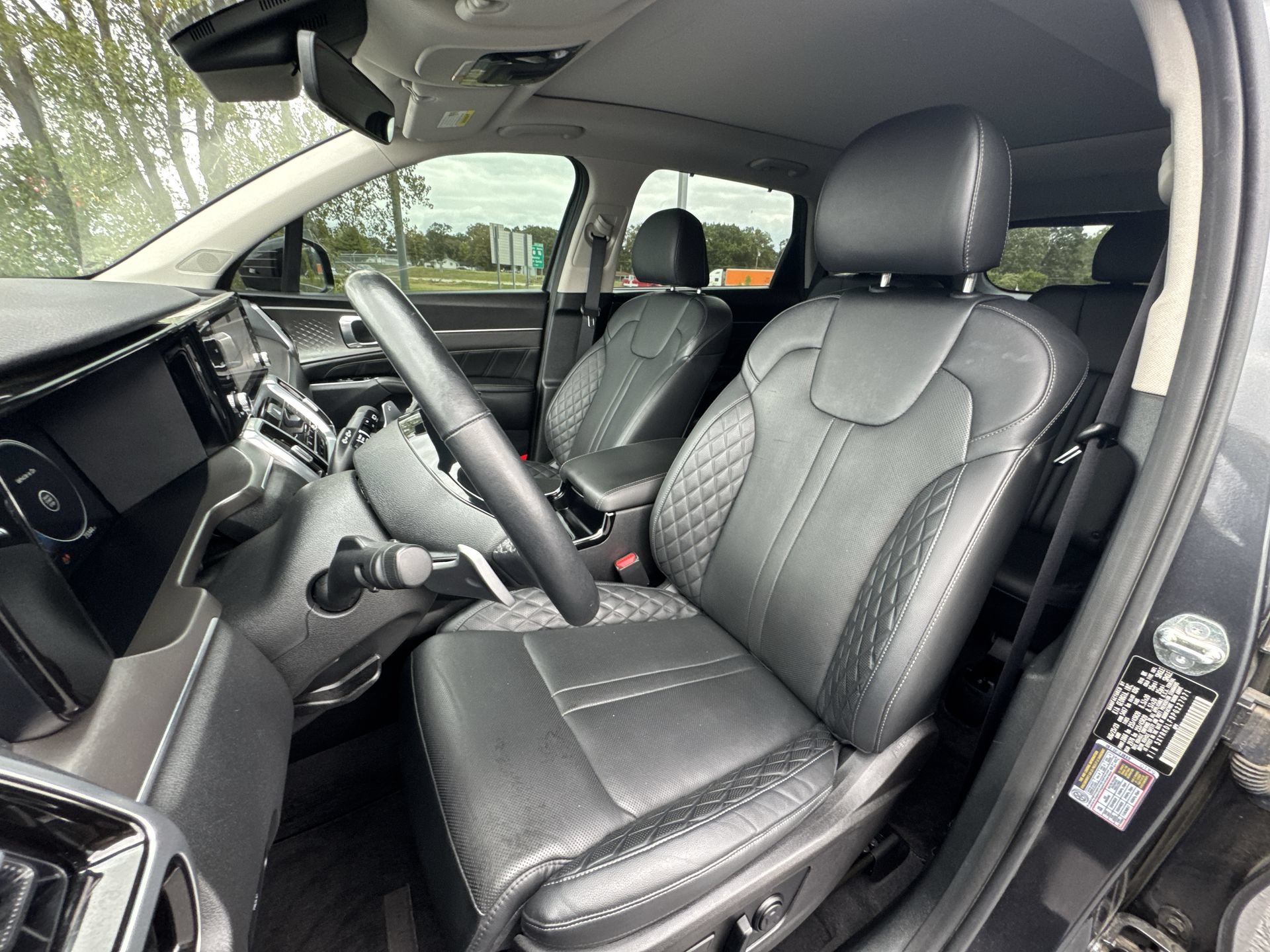 Used 2023 Kia Sorento SX AWD/4WD image 11