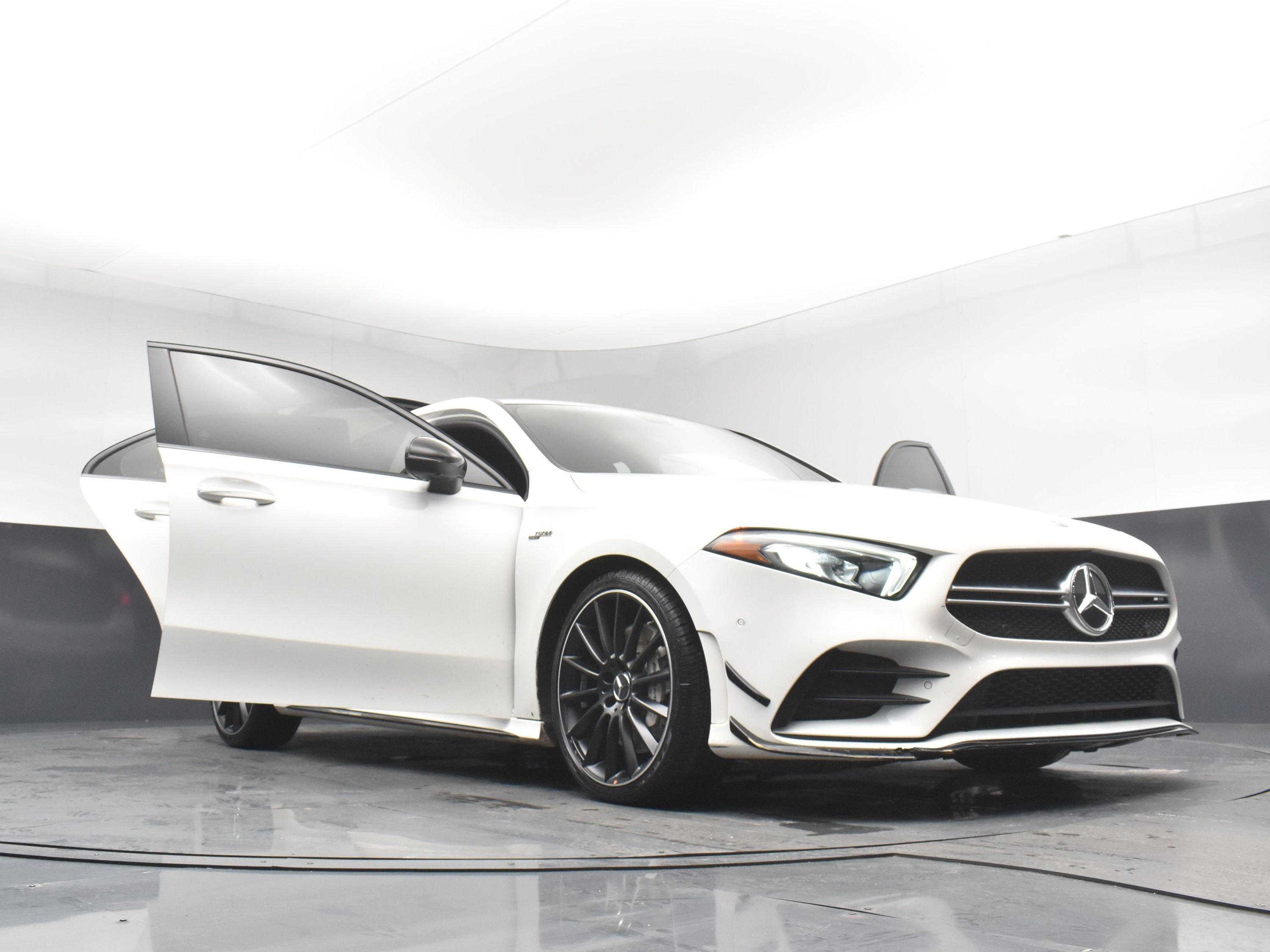 Used 2021 Mercedes-Benz A 35 AMG 4MATIC image 32