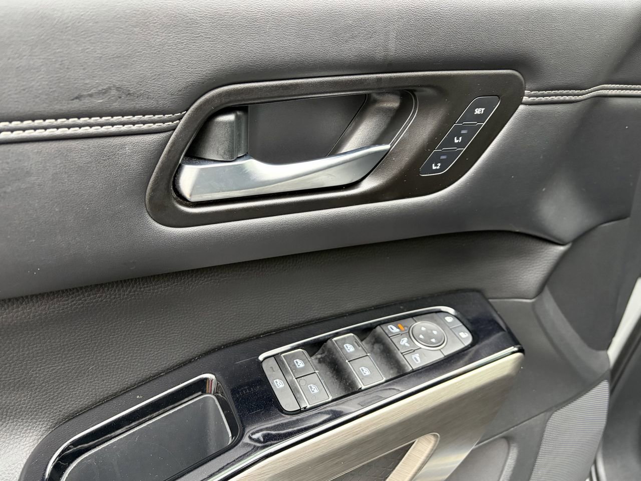 Certified 2023 Nissan Pathfinder Platinum image 25