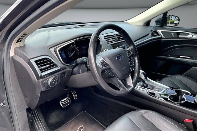 Used 2015 Ford Fusion Titanium FWD image 16