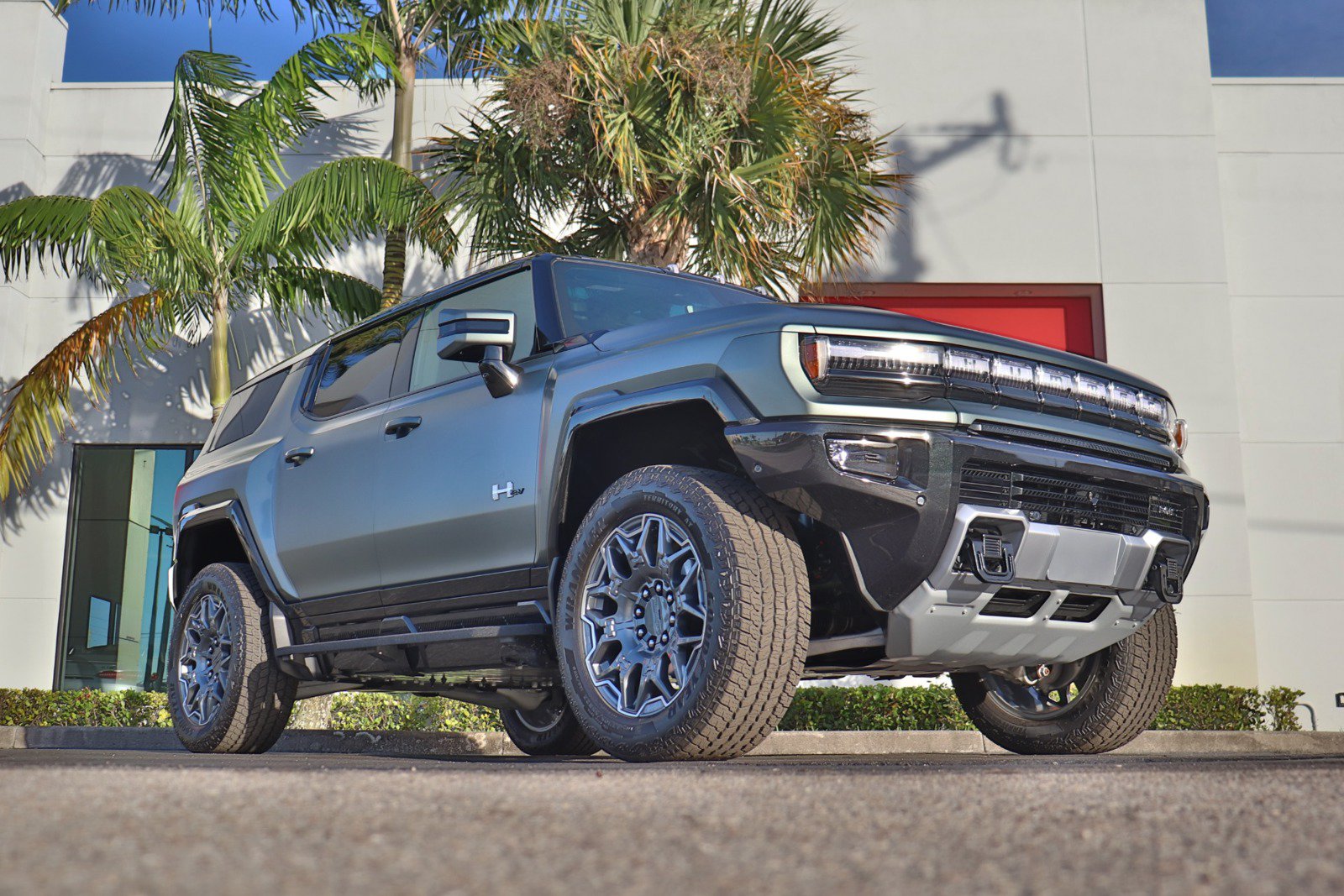 Used 2024 GMC Hummer EV 3X AWD/4WD image 8