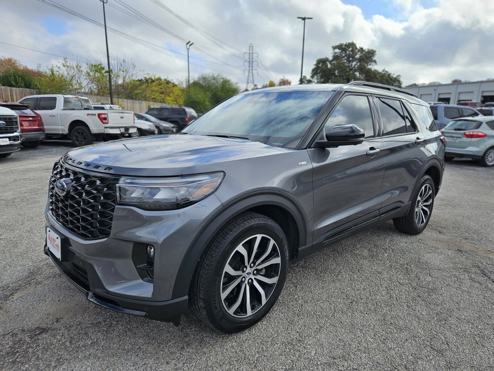 Certified 2025 Ford Explorer ST-Line image 8