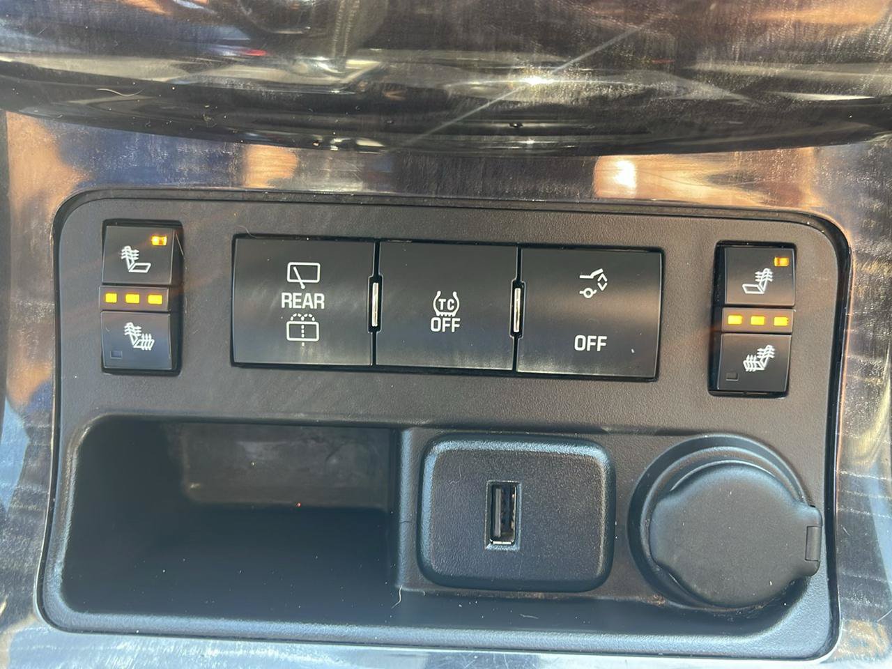 Used 2017 Buick Enclave Leather AWD/4WD image 31
