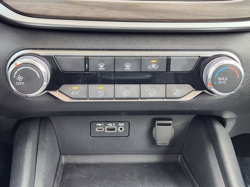Used 2025 Nissan Altima 2.5 SV FWD image 19