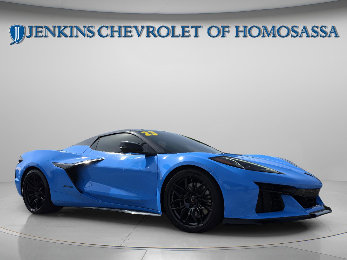Used 2023 Chevrolet Corvette Z06 RWD image 2