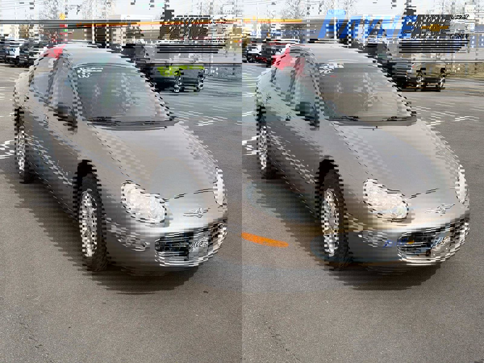 Used 2000 Chrysler Concorde LX image 1