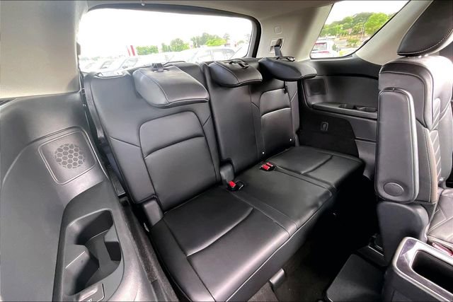 Certified 2024 Nissan Pathfinder Platinum FWD image 33